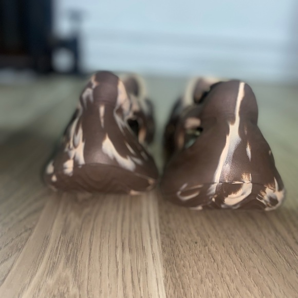 ✨FOAM SLIDES✨ - Picture 3 of 7